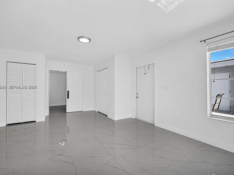 756 W 53rd St — Photo 21