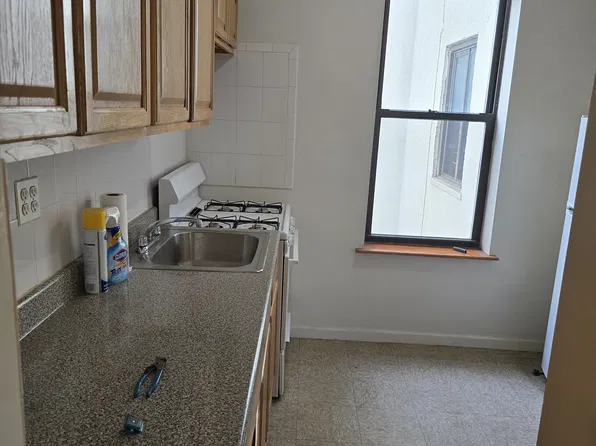 31-28 32nd Street image 1 of 10