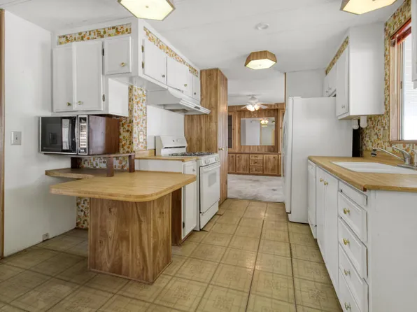 15500 Bubbling Wells Rd Space 237, Desert Hot Springs, CA 92240