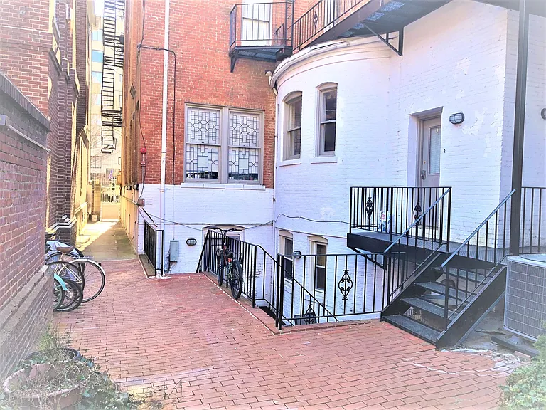 1730 New Hampshire Ave NW #8 — Photo 2