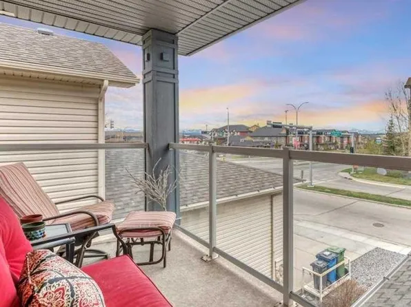 8 W Sunset Sq, Cochrane, AB T4C 0H3