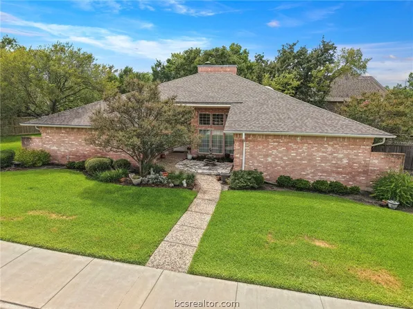 300 Chimney Hill Dr, College Station, TX 77840