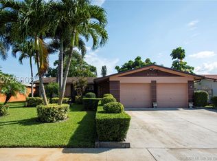 10931 NW 16th Ct, Pembroke Pines, FL 33026