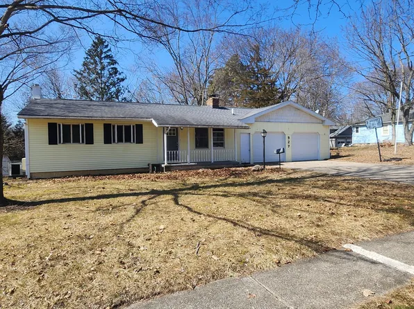 927 S Baldwin St, Greenville, MI 48838