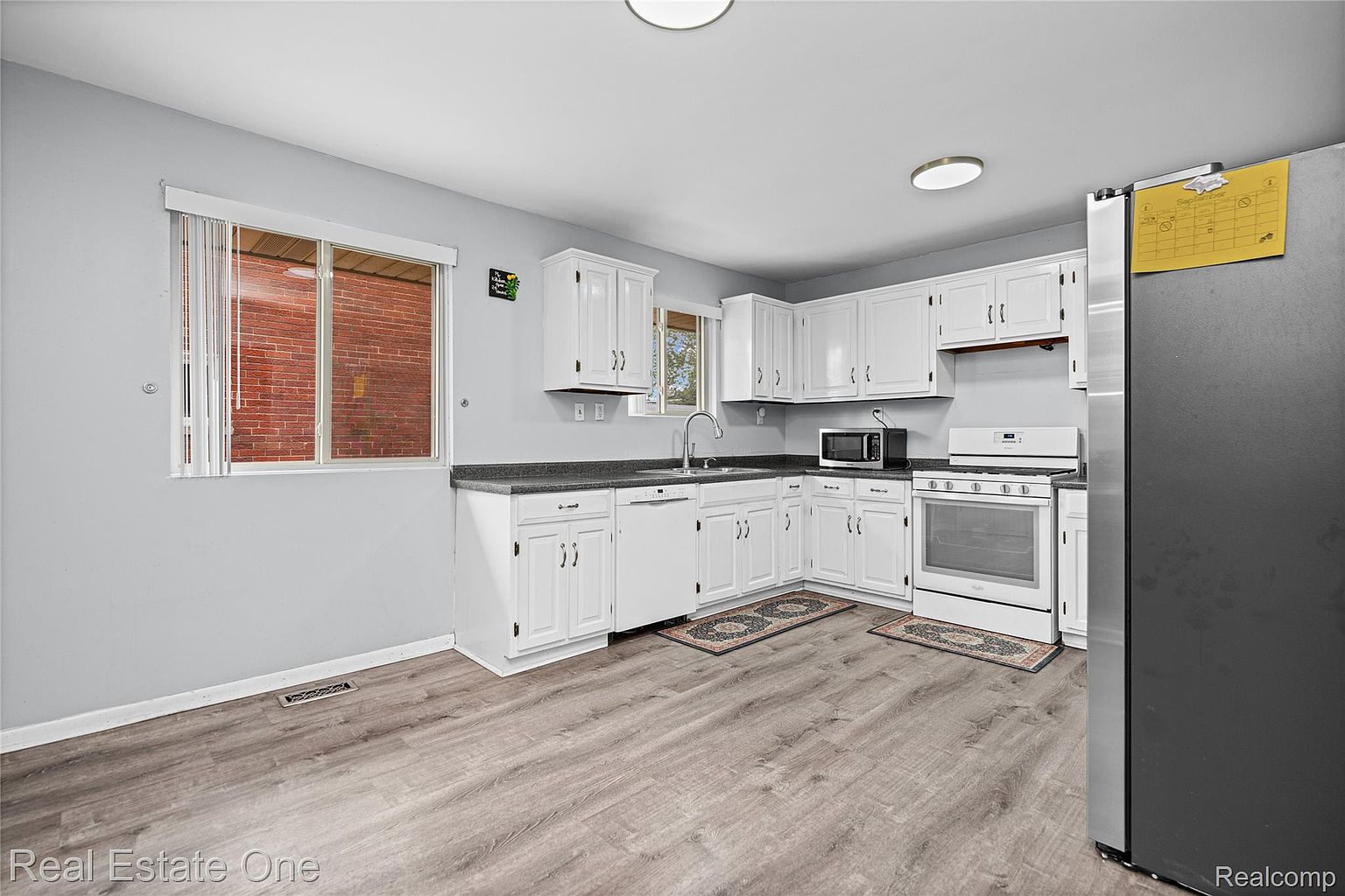 8335 Bernice Ave, photo 14