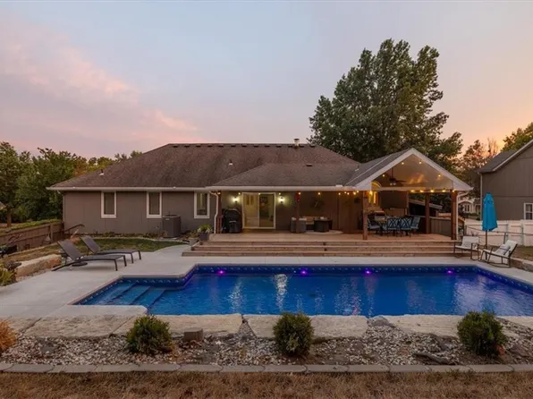 8 Timber Creek Dr, Platte City, MO 64079