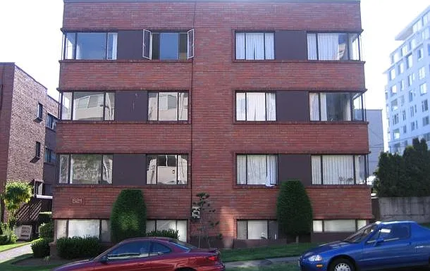 515 4th Ave W #204