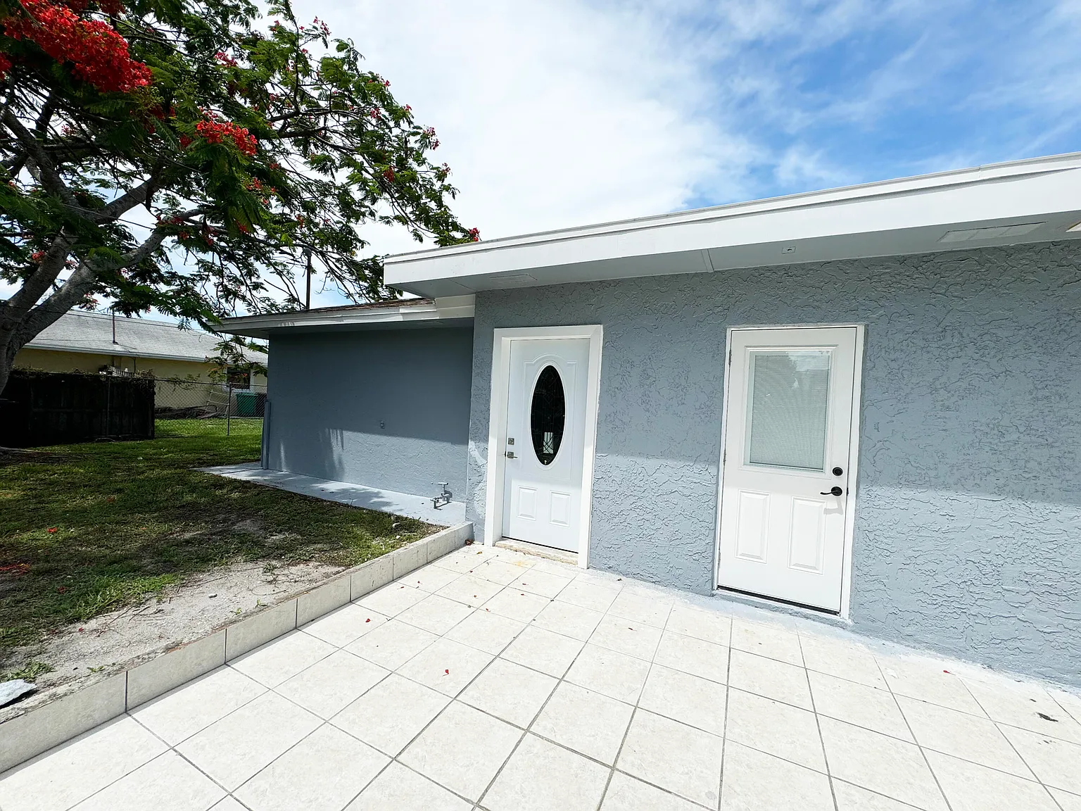 1 bed, 1.0 bath, 846 sqft, $1,300 — Photo 1