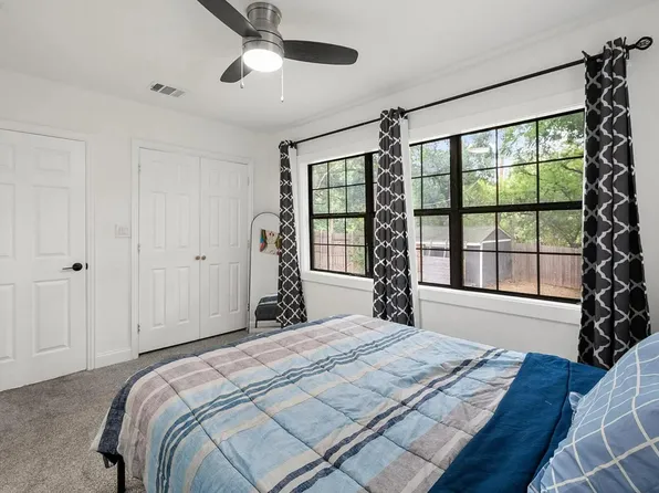 (undisclosed Address), Dallas, TX 75211