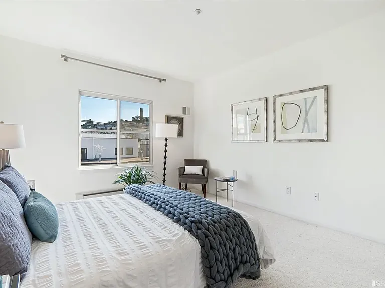 600 Chestnut St #409 — Photo 22