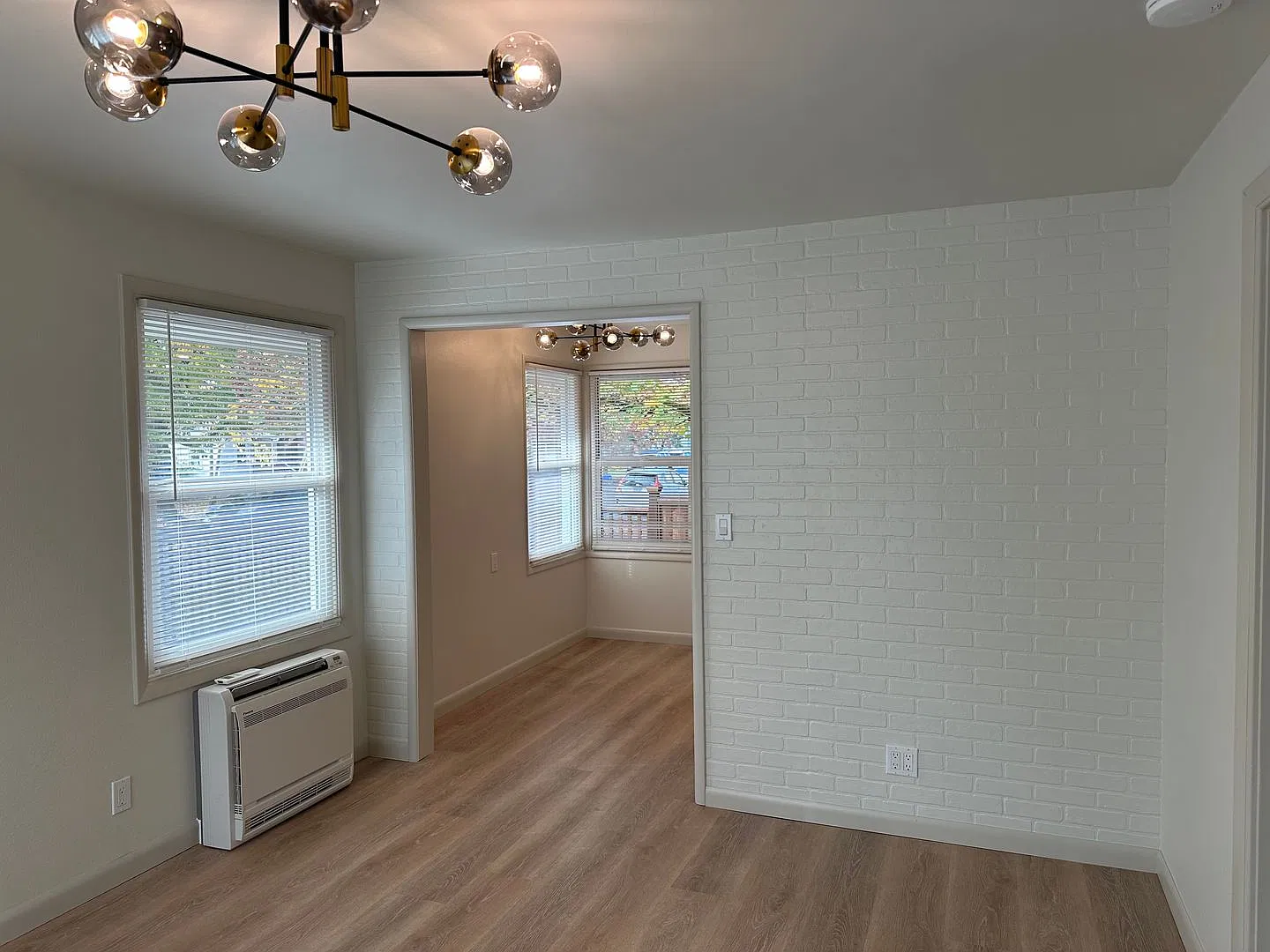 Beautifully updated 1 bedroom 1 bathroom home in great neighborhood! — Photo 4