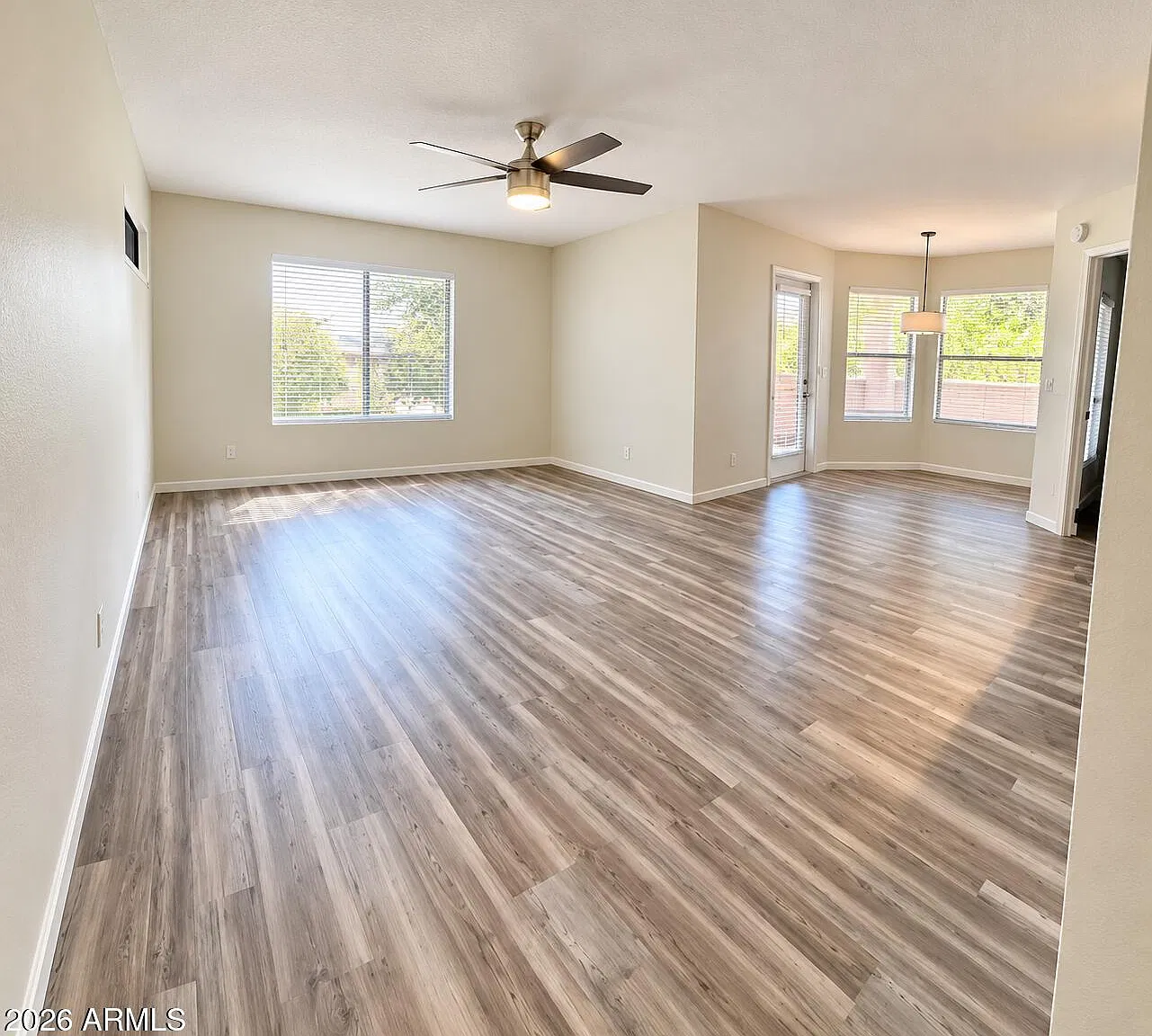 2 bed, 2.0 bath, 1059 sqft, $1,899 — Photo 2