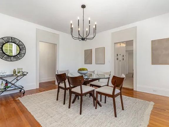 5th image of 211 W 6th Ave