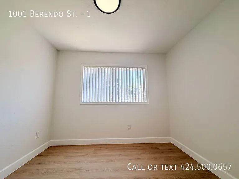 1001 N Berendo St #1 — Photo 16
