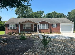 101 Ashmore St, Greer, SC 29651