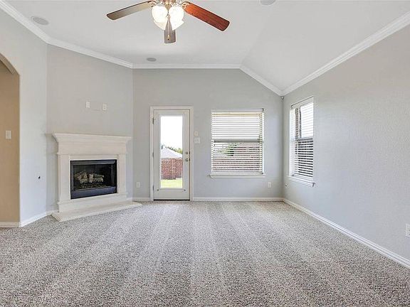 2nd image of 938 Casa Grandes Dr