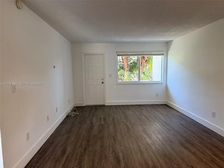 13215 NE 6th Ave #102 — Photo 14