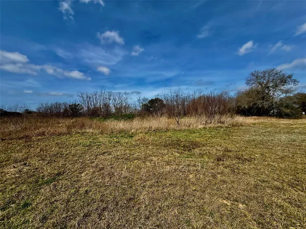 0 3rd St, Hempstead, TX 77445