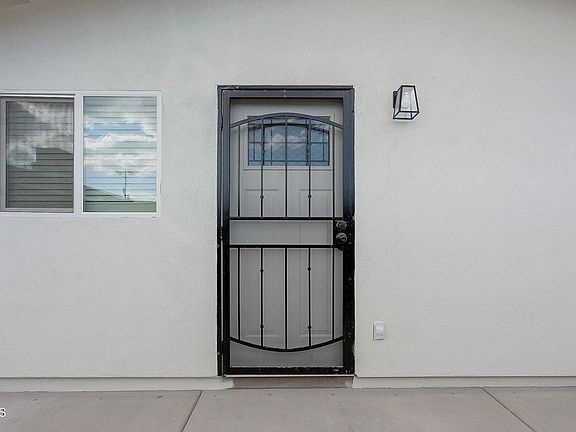 4th image of 9439 N 11th Ave #3