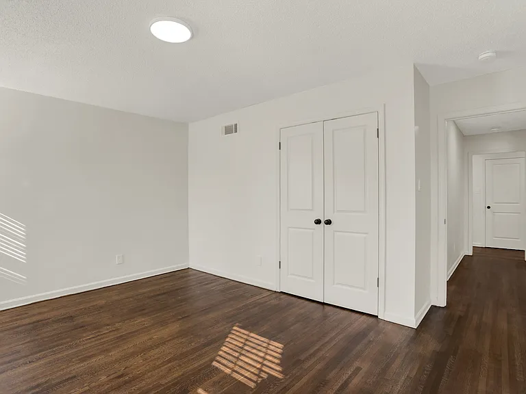 7133 Kings Castle Cv — Photo 28