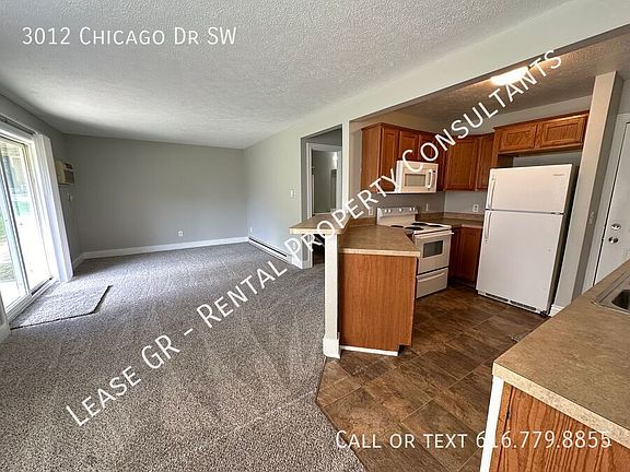 3rd image of 3012 Chicago Dr SW