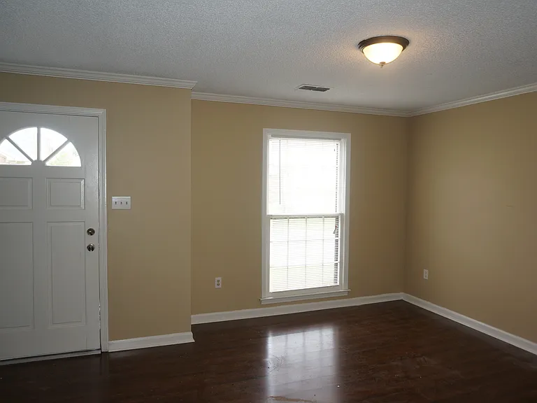 6525 Castle Creek Ln — Photo 4