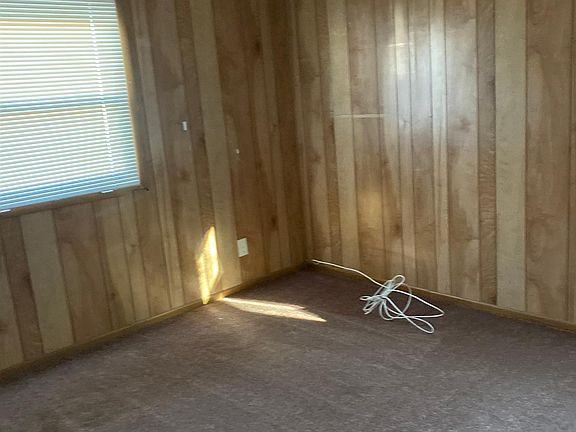 3rd image of 74 Moyer Dr