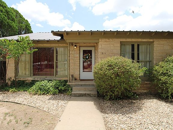 2nd image of 211 Churchill Blvd