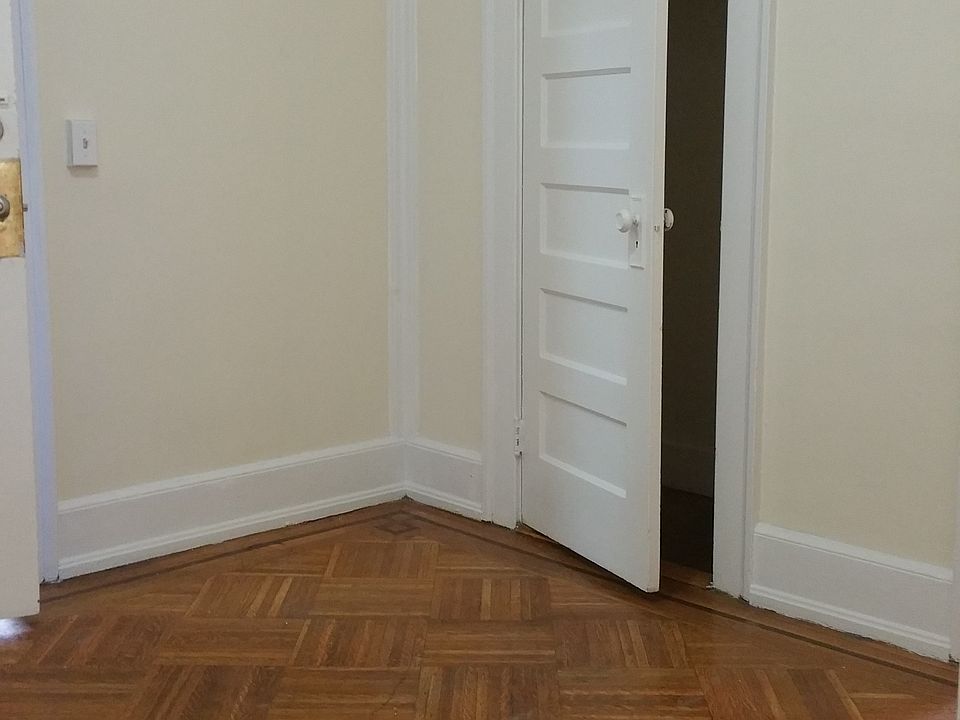 1st image of 540 Park Ave APT 6