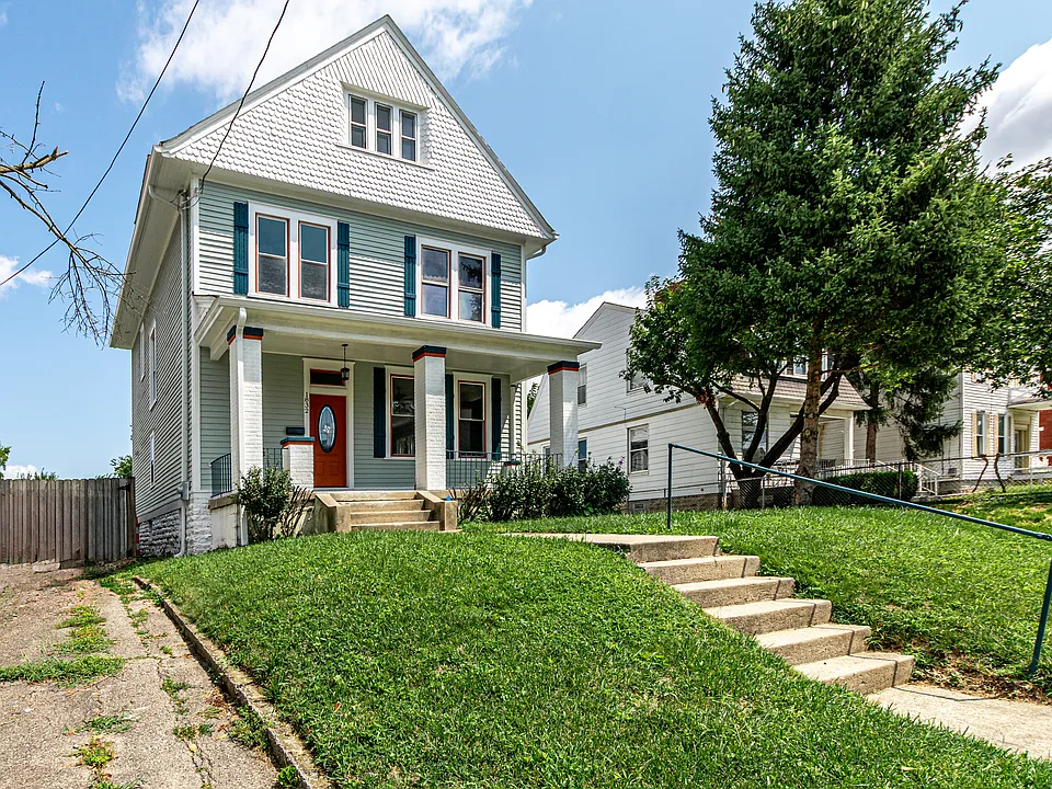 1832 Hopkins Ave