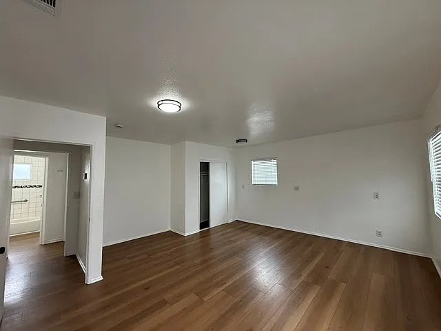 9404 S Figueroa St #4 — Photo 17