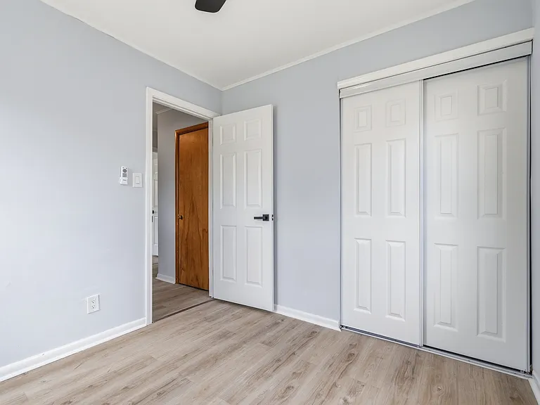 1441 W Lynn Dr — Photo 18