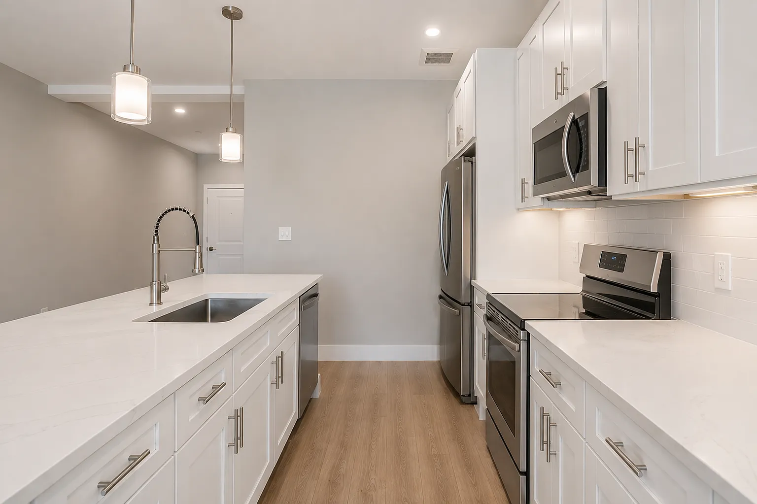 1 bed, 884 sqft, $3,350 — Photo 2
