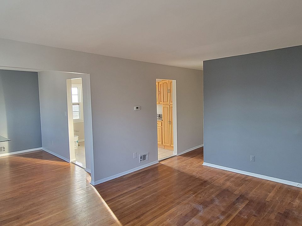 Living room & Dining room