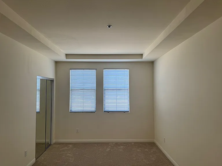 540 N Rossmore Ave #408 — Photo 12