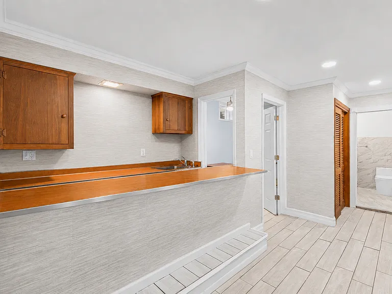 140 N Farview Ave — Photo 21