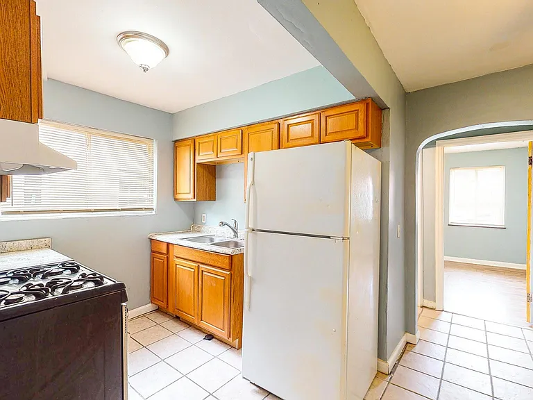 1652 Summit Rd #2 — Photo 3