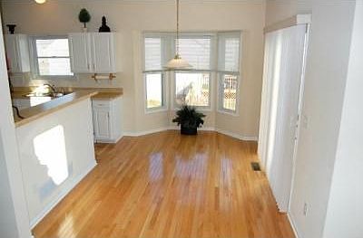 4th image of 490 Sycamore Creek St