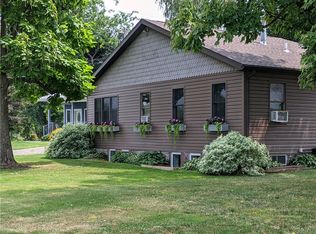 11711 Old Lake Rd, North East, PA 16428
