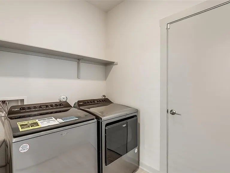 341 Wilshire Rd — Photo 34