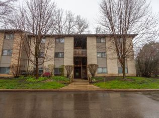 2350 South St APT B, Elgin, IL 60123