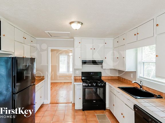4th image of 674 Oak Moss Dr