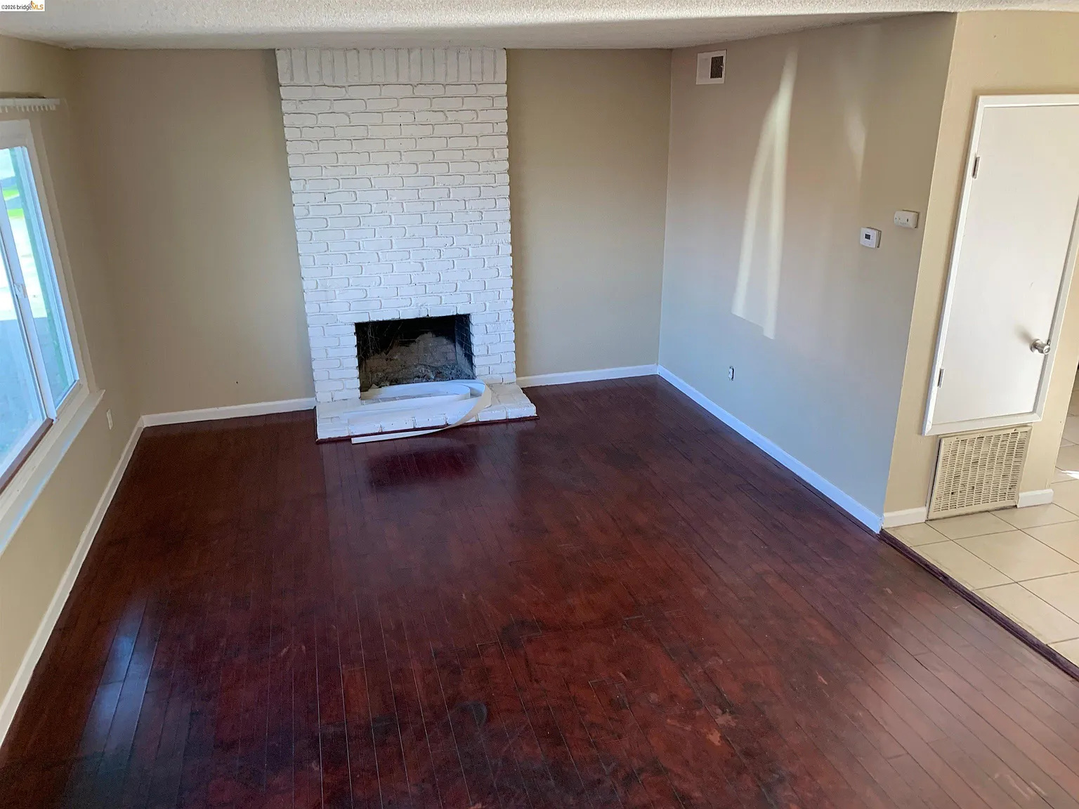 12 bed, 8.0 bath, 12003 sqft, $1,825 — Photo 4