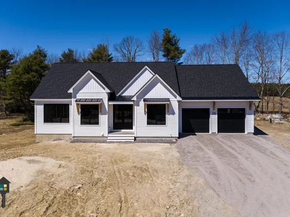 34 Halcyon Drive, Topsham, ME 04086