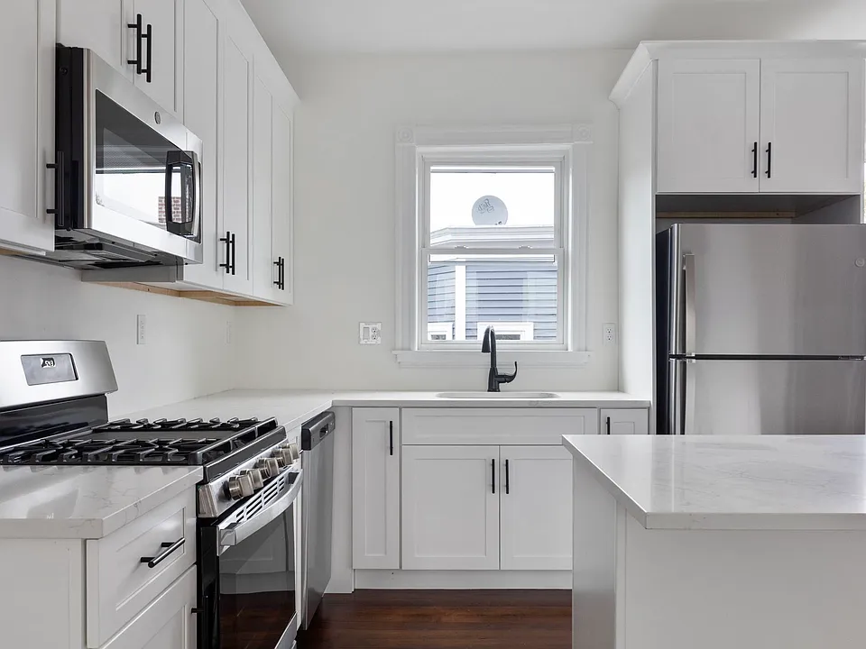 92 Day St #2