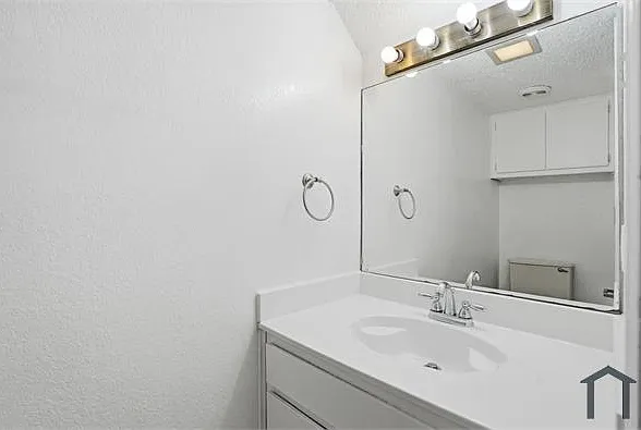 201 Cambridge Dr — Photo 19