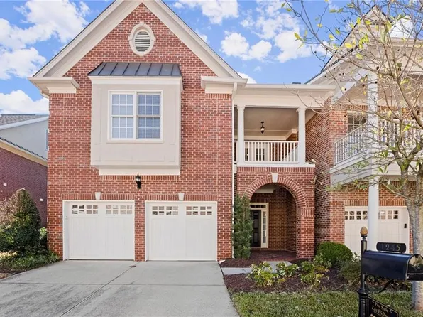 1245 Village Terrace Ct, Dunwoody, GA 30338