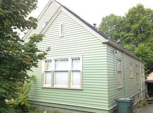 7037 17th Ave NE, Seattle, WA 98115