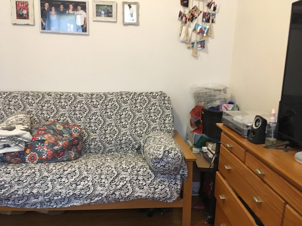 2nd image of 15 Saint Lukes Rd #39LK