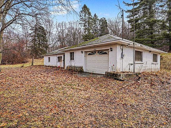 3rd image of 8700 Bellevue Rd